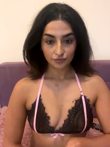 Mia_spicyy live cam screenshot female from Germany on VideoChat Party – Live Video Chat & Cam Rooms — screenshot #1